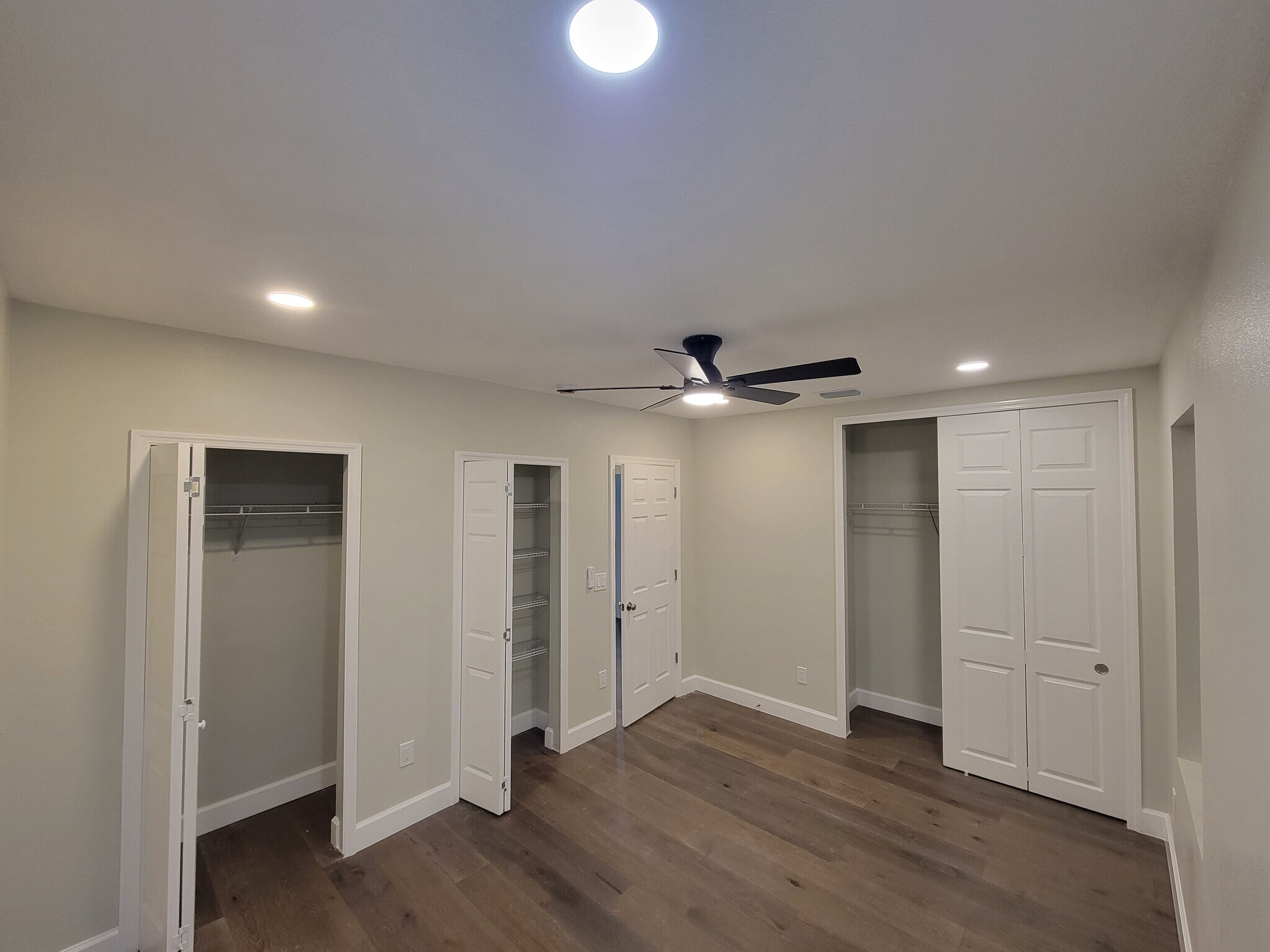 Building Photo - 611 Tanglewood St