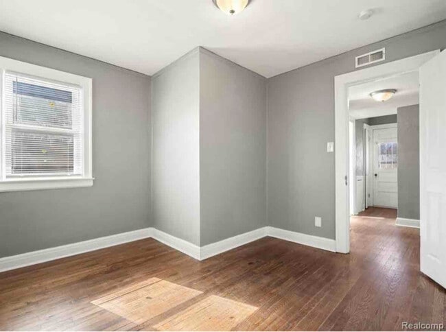 Building Photo - 16157 Stansbury Ave