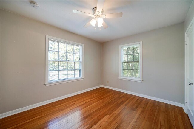 Building Photo - 1732 Watterson Rd