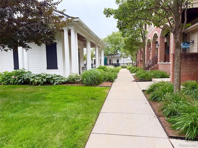 Building Photo - 207 Amys Walk