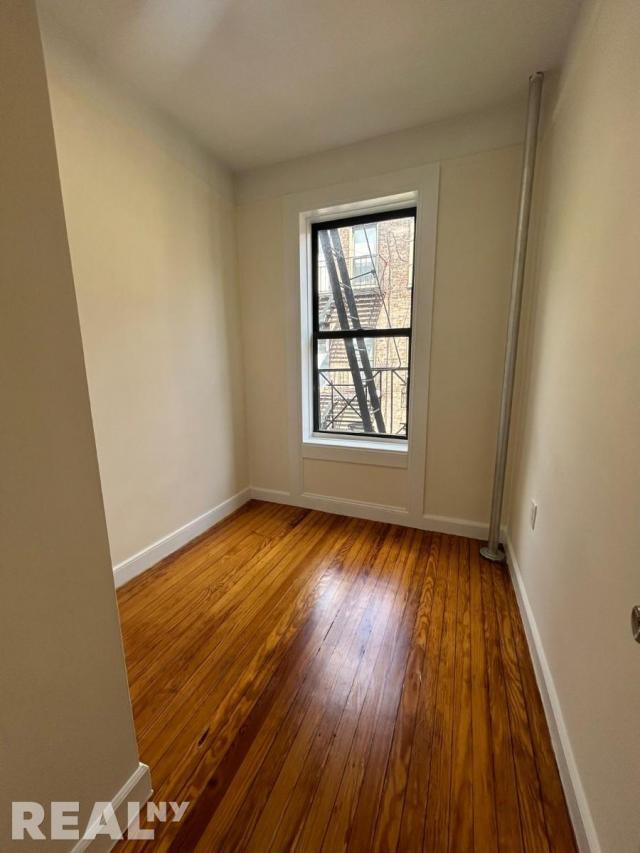 Building Photo - 3 bedroom in NEW YORK NY 10003