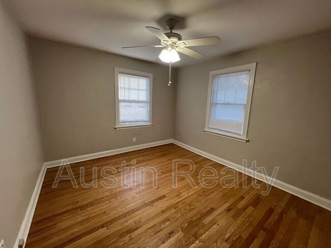 Building Photo - 2521 Cecelia Ave