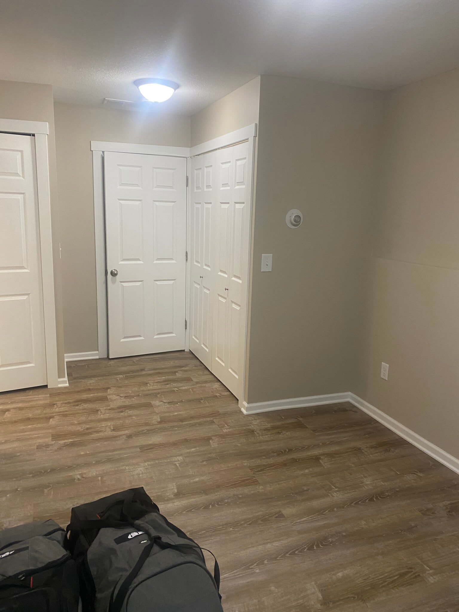 Building Photo - 15468 Pennock Ln