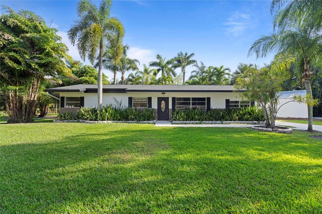 Building Photo - 16900 SW 62nd St