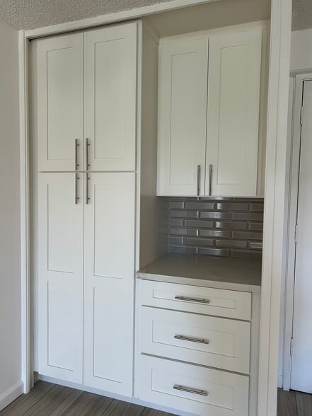 Kitchen Cabinets - 1655 Makaloa St