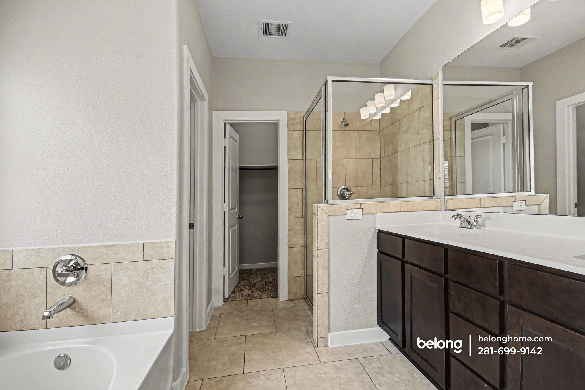 Building Photo - 6911 Rosemont Ct