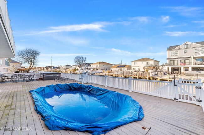 Building Photo - 3456 E Thistle Ave