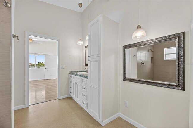 Building Photo - 775 182nd Ave E