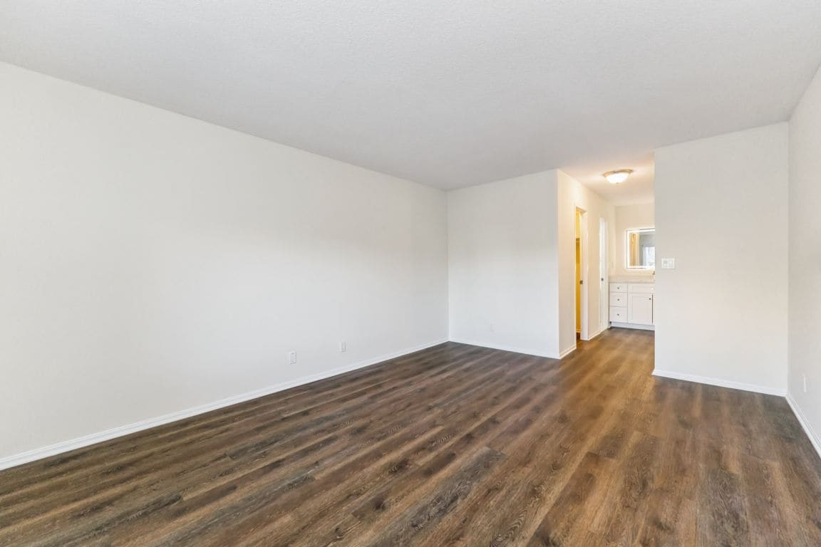 Building Photo - 8360 Greensboro Dr