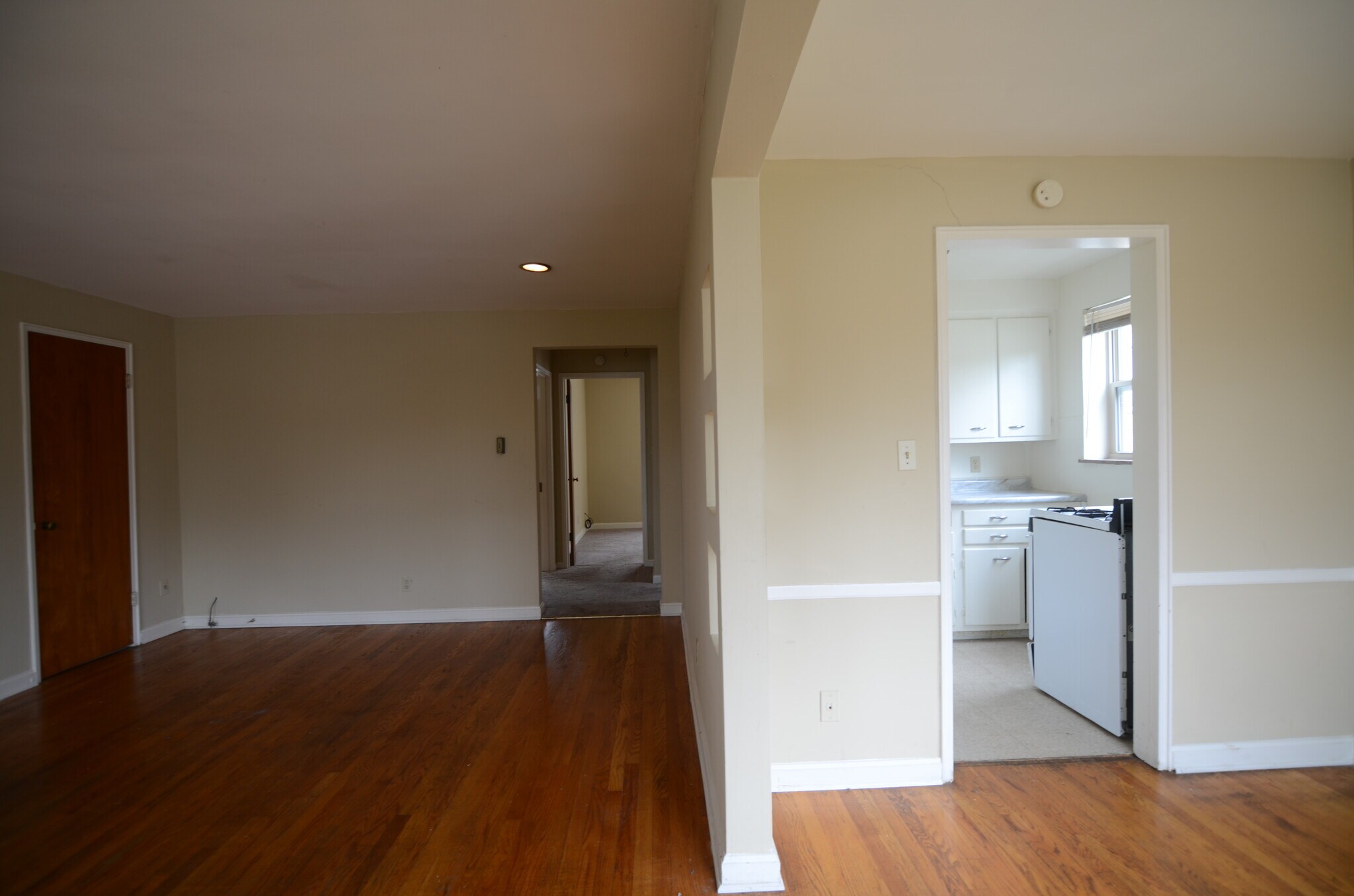 Building Photo - 6609 Bantry Ave
