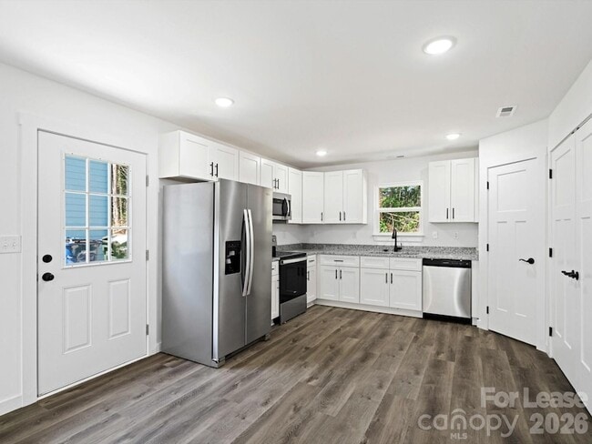 Building Photo - 2753 34th St Pl NE