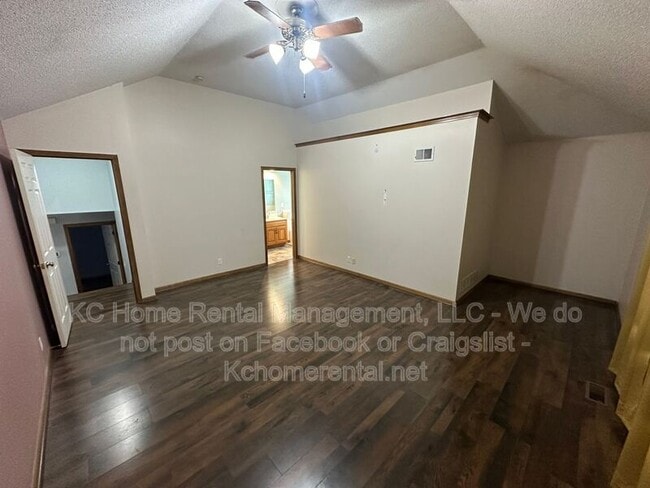 Building Photo - 15139 W 132nd St