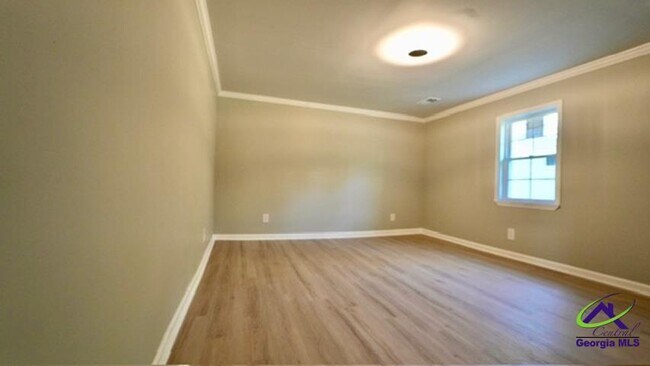 Building Photo - 311 S 2nd St