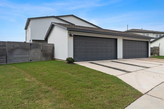 Building Photo - 5317 Baythorne Dr