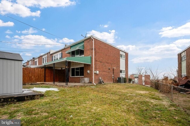 Building Photo - 7911 Bank St