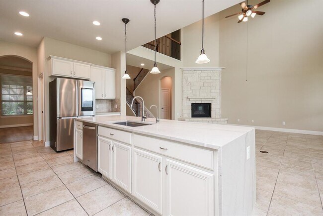 Building Photo - 25807 Somerset Meadows Ct