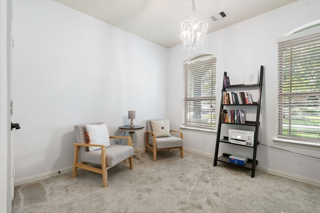 Building Photo - 130 Springshed Pl