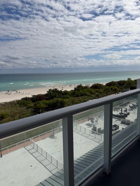 Building Photo - 5601 Collins Ave