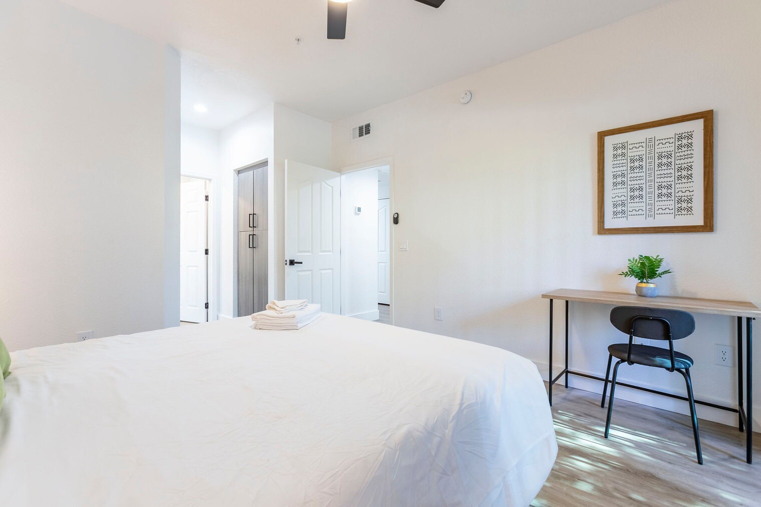 Building Photo - 15608 N 71st St