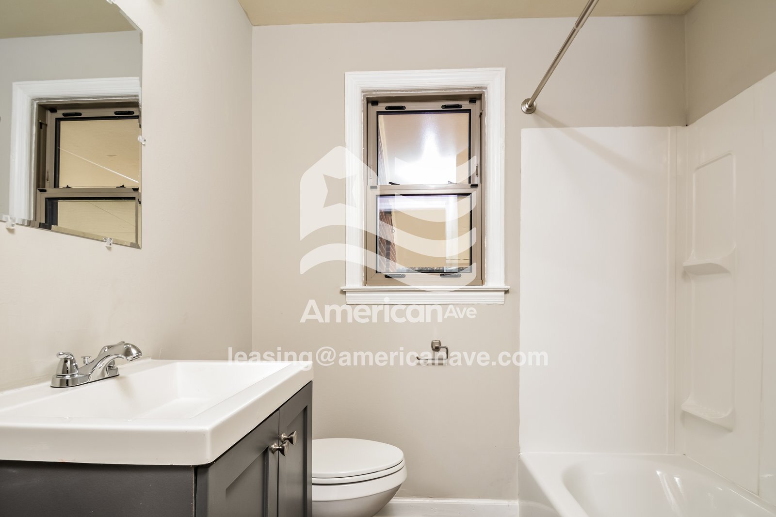 Building Photo - 741 Moriston Rd