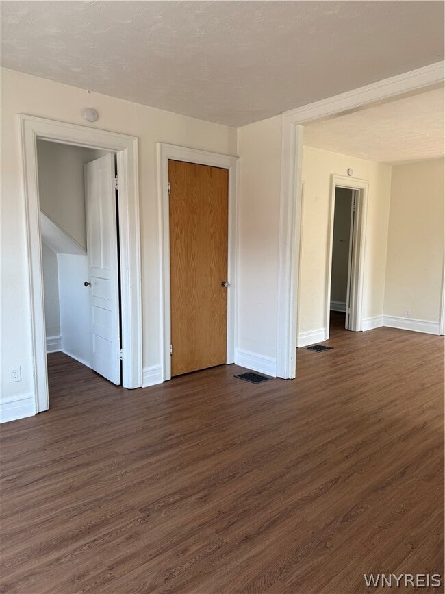 Building Photo - 1015 Elmwood Ave