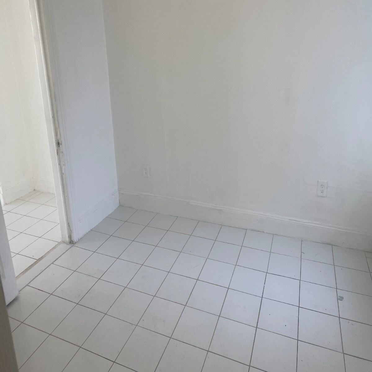 Building Photo - 121 Highland Ave