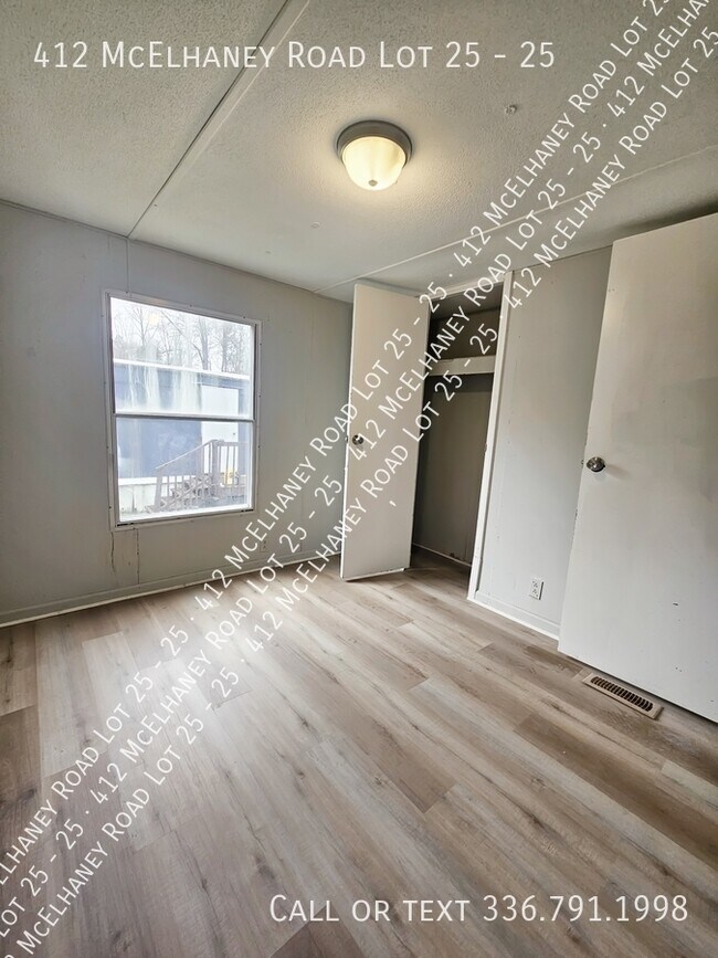 Building Photo - 412 McElhaney Rd