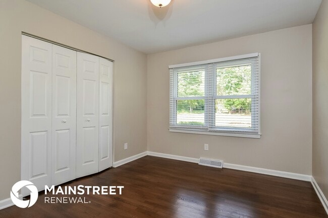 Building Photo - 304 Springtime Dr