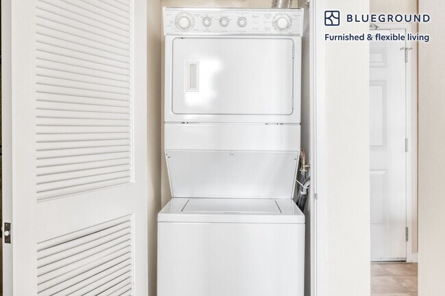 Building Photo - 1000 National Ave