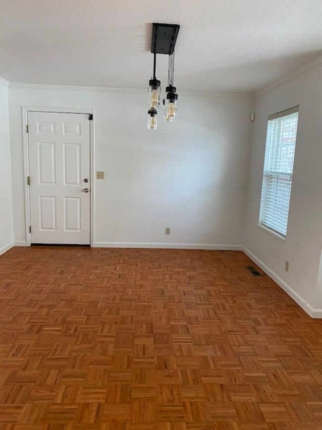 Building Photo - 3665 Cashill Blvd