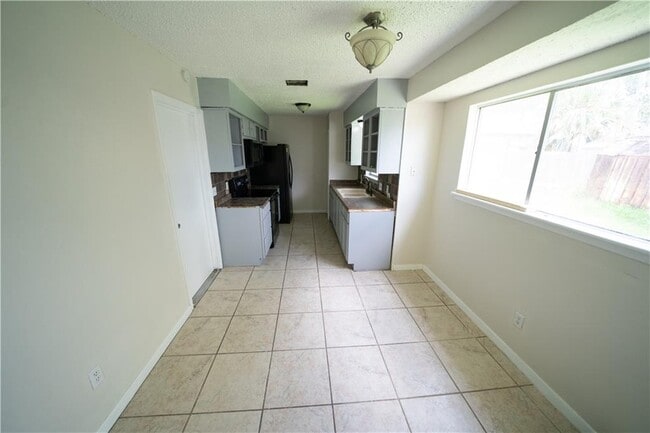 Building Photo - 1610 La Joya St