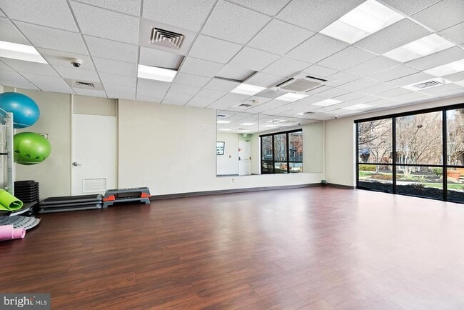 Building Photo - 75 S Reynolds St