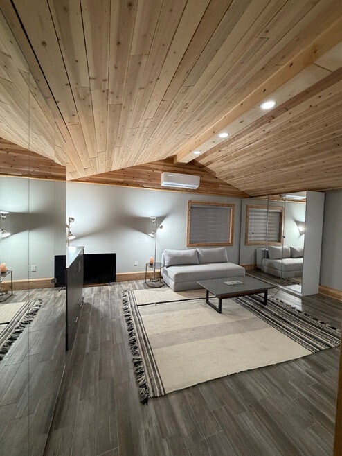 Building Photo - 7711 Owensmouth Ave