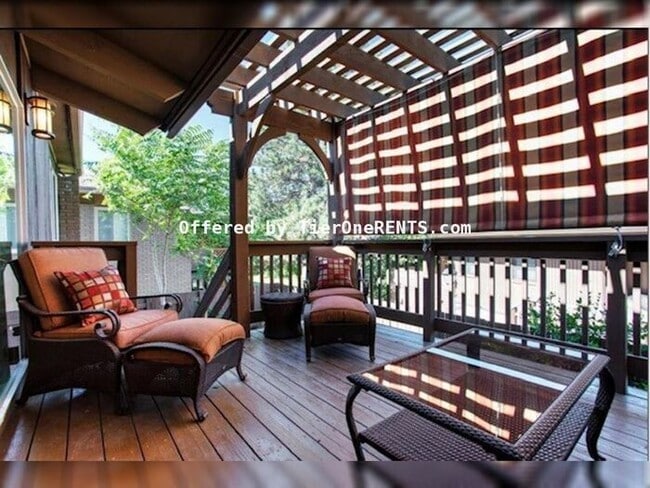 Building Photo - This property offers a NO DEPOSIT option available for qualified renters!