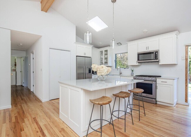 Building Photo - 237 Blank Ln