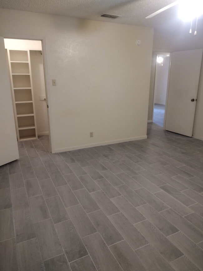 Building Photo - 402 S Wofford St