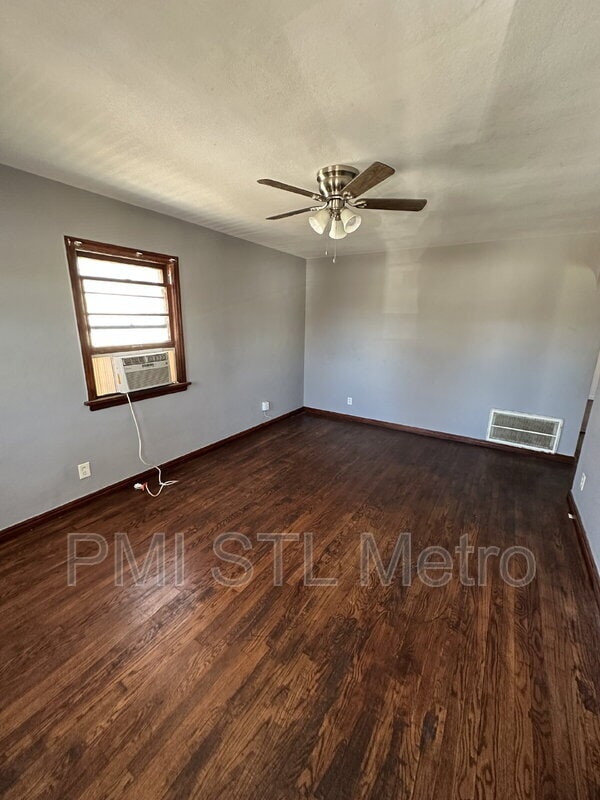 Building Photo - 156 Fermo Ave