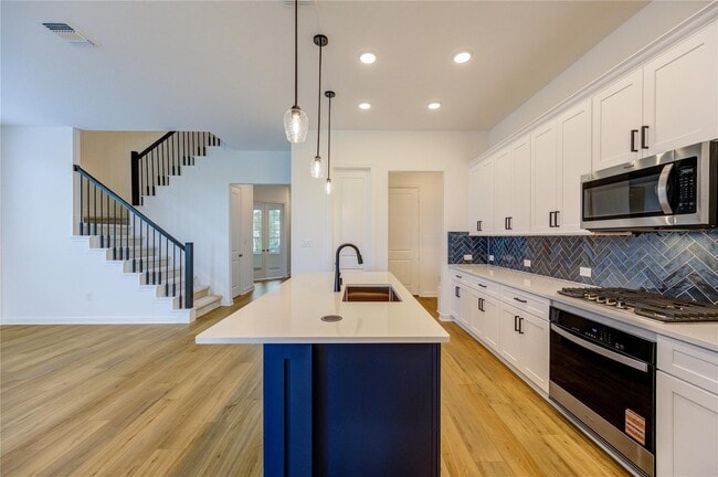 Building Photo - 25326 Loch Doon Dr