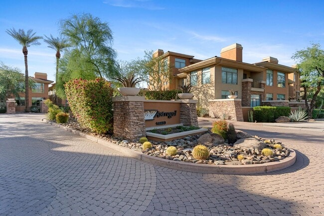 Building Photo - 14450 N Thompson Peak Pkwy