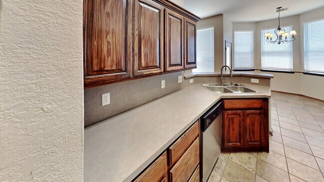 Building Photo - Nice 3 Bedroom 2 Bathroom Home with Storm Shelter and Office!