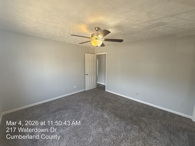 Building Photo - 217 Waterdown Dr