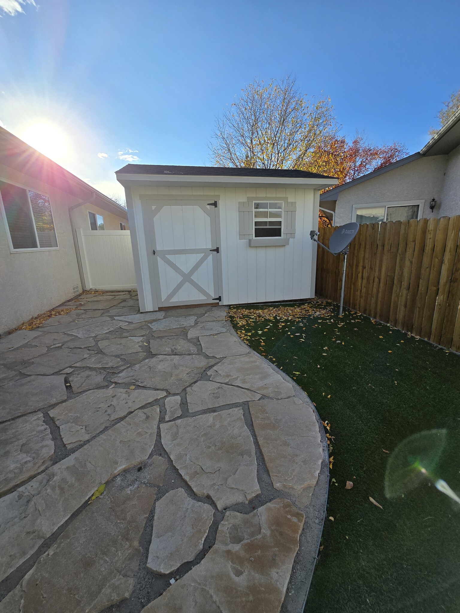 Shed in backyard - 726 W Tyrolean Ct