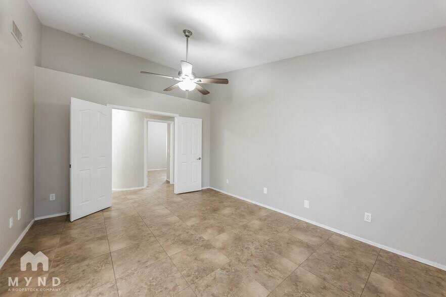 Building Photo - 3040 N Silverado