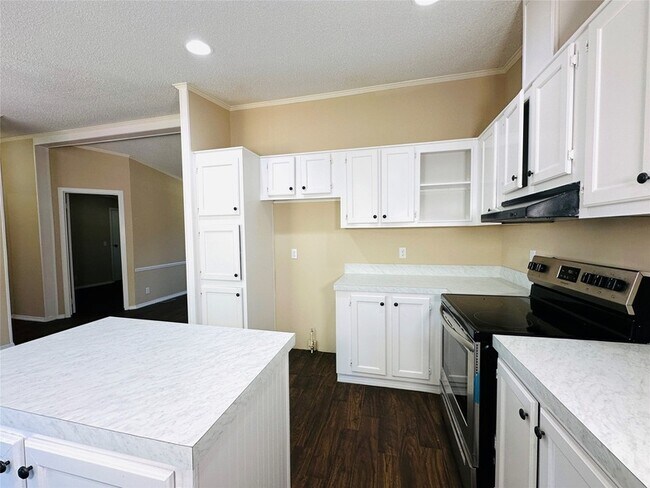 Building Photo - 16497 Spring Rain Ct