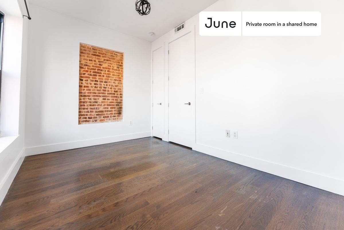 Building Photo - Room in Shared 4 bed/2 bath home