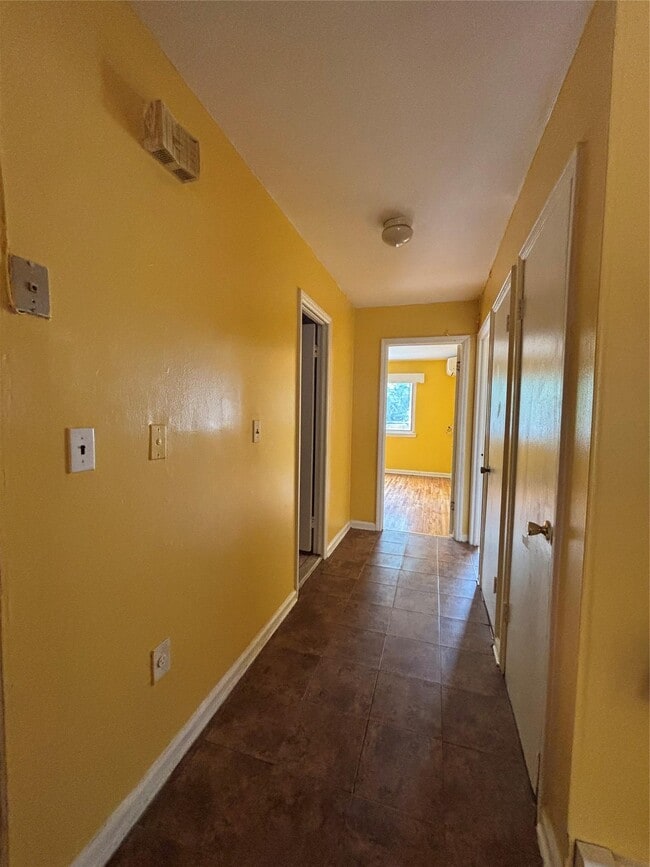Building Photo - 659 Nereid Ave