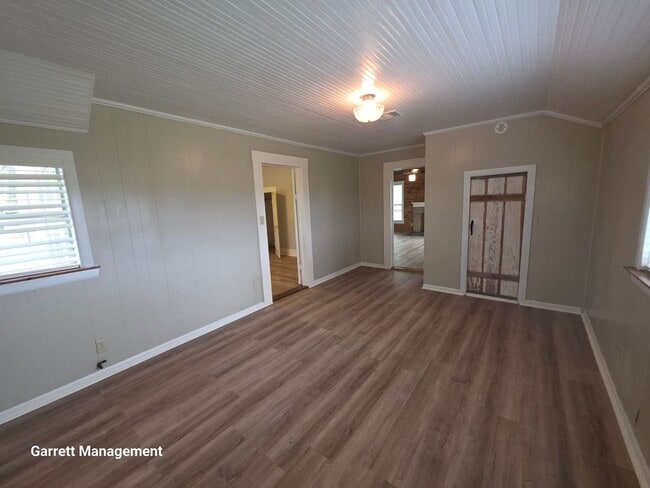 Building Photo - Cute 3/2 Home in Lometa, TX