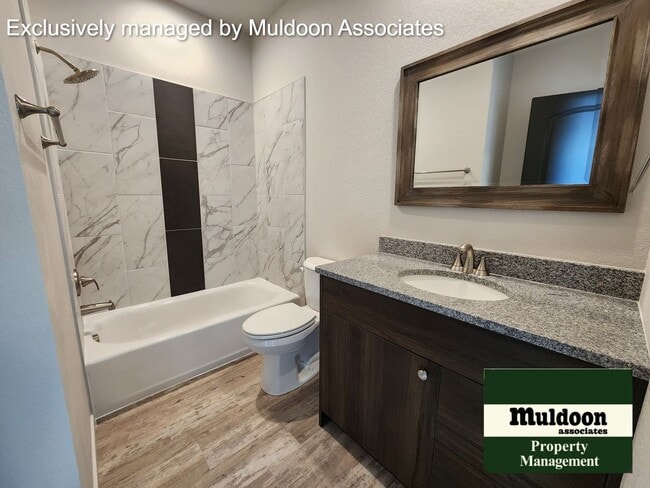 Building Photo - Available now! New Duplex Home in Pueblo West!