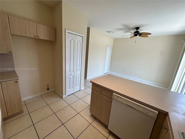 Building Photo - 10869 SW 88th Terrace