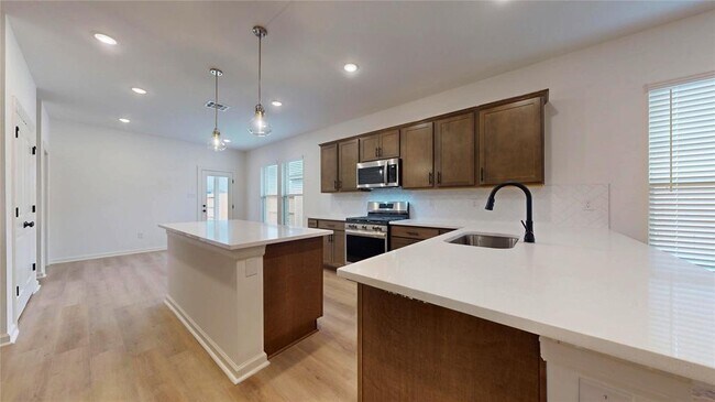 Building Photo - 1023 Pecan Harvest Dr